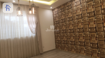 Luxurious House with Spacious Rooms Image 9