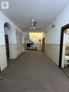Spacious 6-Bedroom House in Erbil image 3