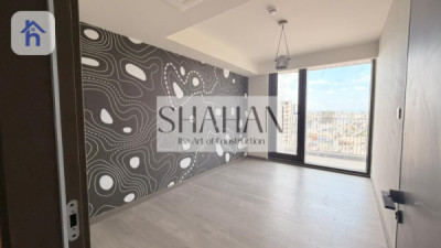 Spacious 4-Bedroom Apartment with Stunning Views Image 3
