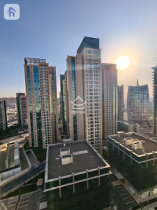 Spacious Apartment in Empire Square image 2