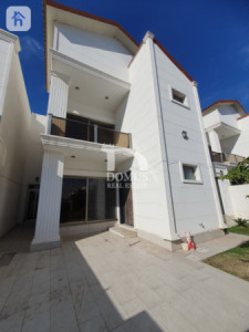 4-Bedroom House for Rent in Aram Village image 2