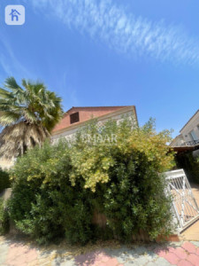 Spacious House in English Village Image 16