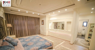 Luxurious House with Multiple Bedrooms Image 15