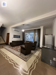 Large Family Home with 5 Bedrooms Image 7