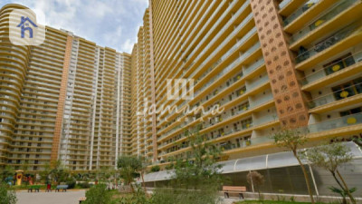 Luxurious apartment in prime location image 4
