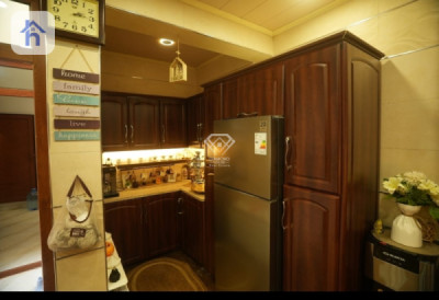 Elegant 5 Bedroom House for Sale Image 9