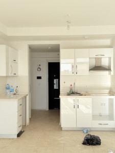 Modern Studio in Prime Location image 2