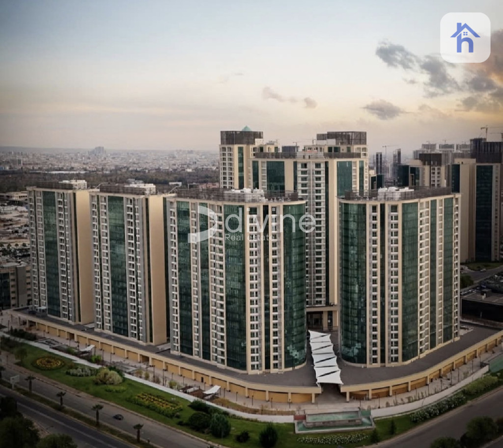 شوقەیەکی فراوان لە ئیمپایەر سكوێر