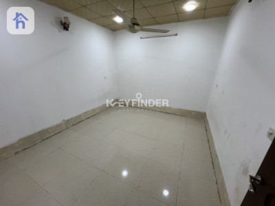 Spacious House in Erbil with 5 Bedrooms Image 10