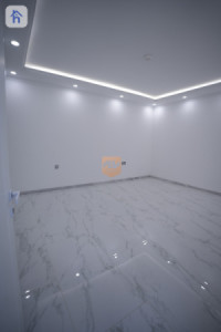 Modern 5-bedroom house for rent image 26