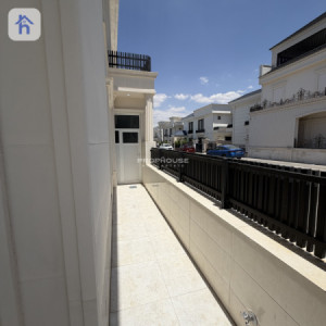 Modern House image 4