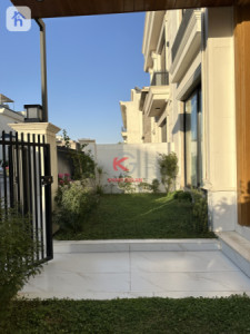 Modern House image 8
