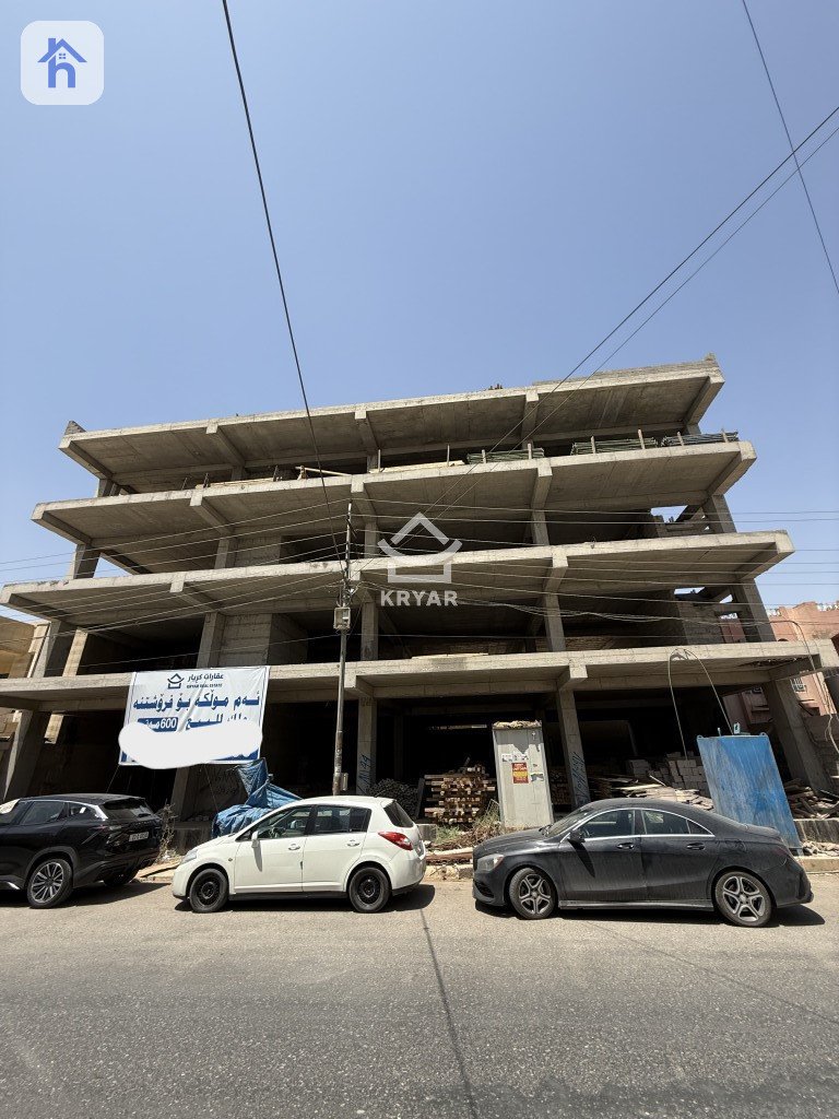 4 Floors Commercial Building, Prime Location