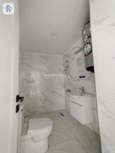 شوقەیەکی نایابی یەک ژووری نوستن وێنە 5