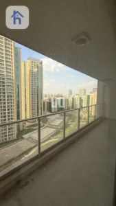 Modern Apartment in Empire Wings — 1