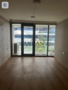 Cozy 1 Bedroom Apartment in Star Towers image 1