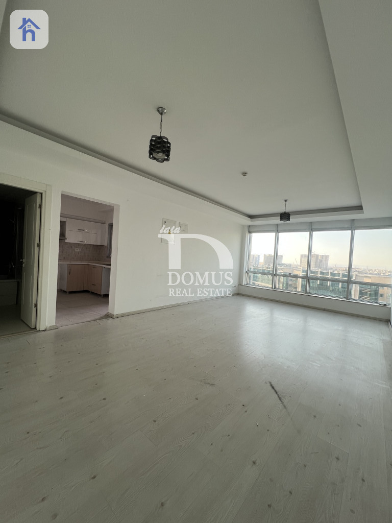 Cozy Apartment in Empire Wings