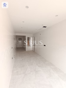 Spacious Family Home with Multiple Rooms Resim 7