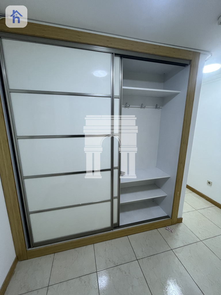 Spacious apartment in Roya Tower Image 2