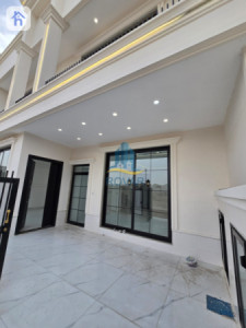 Modern House image 2