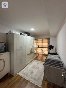 Modern Apartment Image 6
