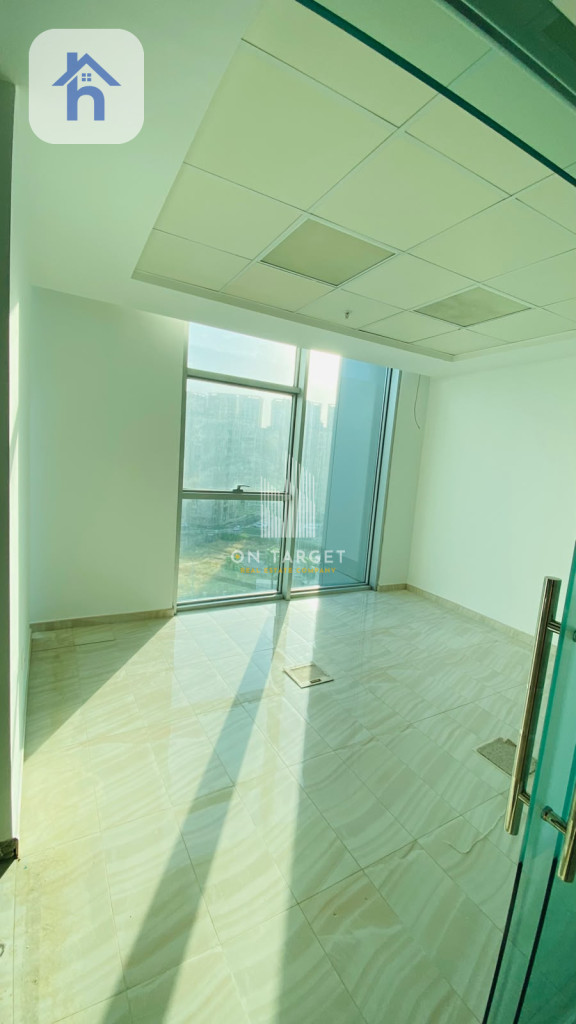 Office in Empire Business Towers Image 2