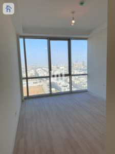 Spacious Apartment in Empire Square image 11