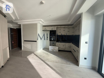 Cozy Studio Apartment in High Floor Resim 3