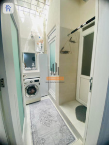 One Floor House image 7