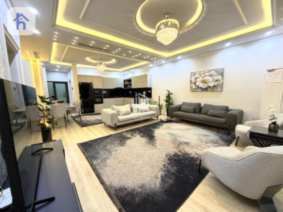 One Floor House image 4