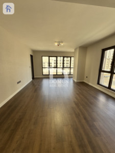 Bright and Spacious One-Bedroom Apartment image 2