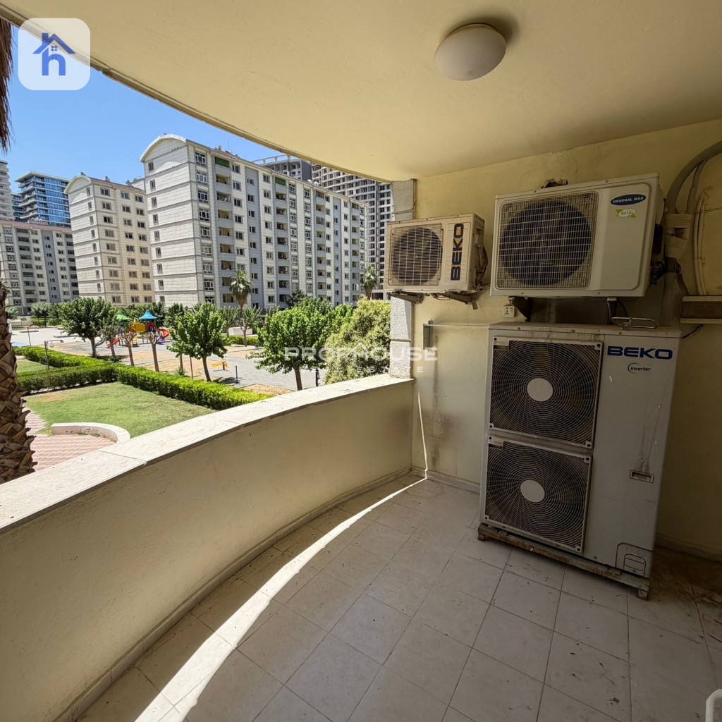 Spacious Apartment in Empire Royal Complex Image 2