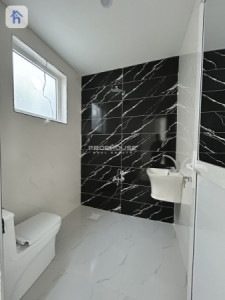 House Opposite Garden Image 5