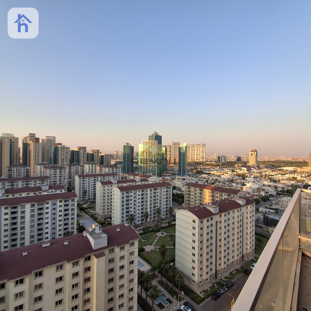 Spacious Apartment with Stunning Views
