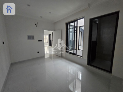 Spacious 5-Bedroom House in Zhyan image 10