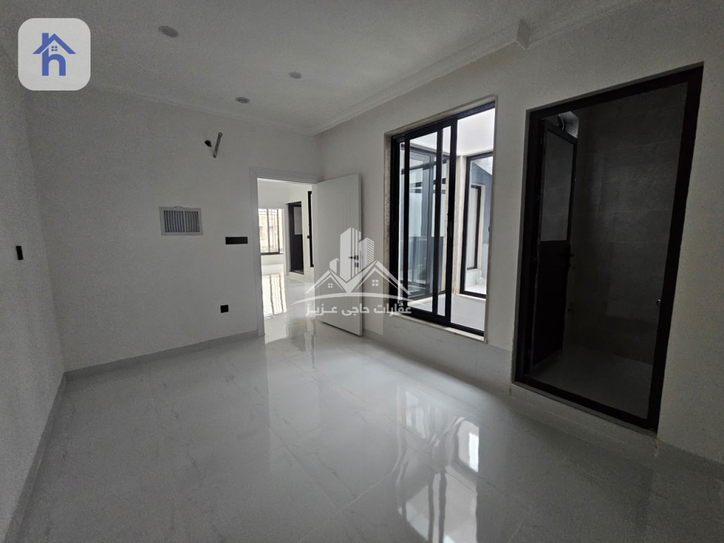 Spacious 5-Bedroom House in Zhyan Image 10