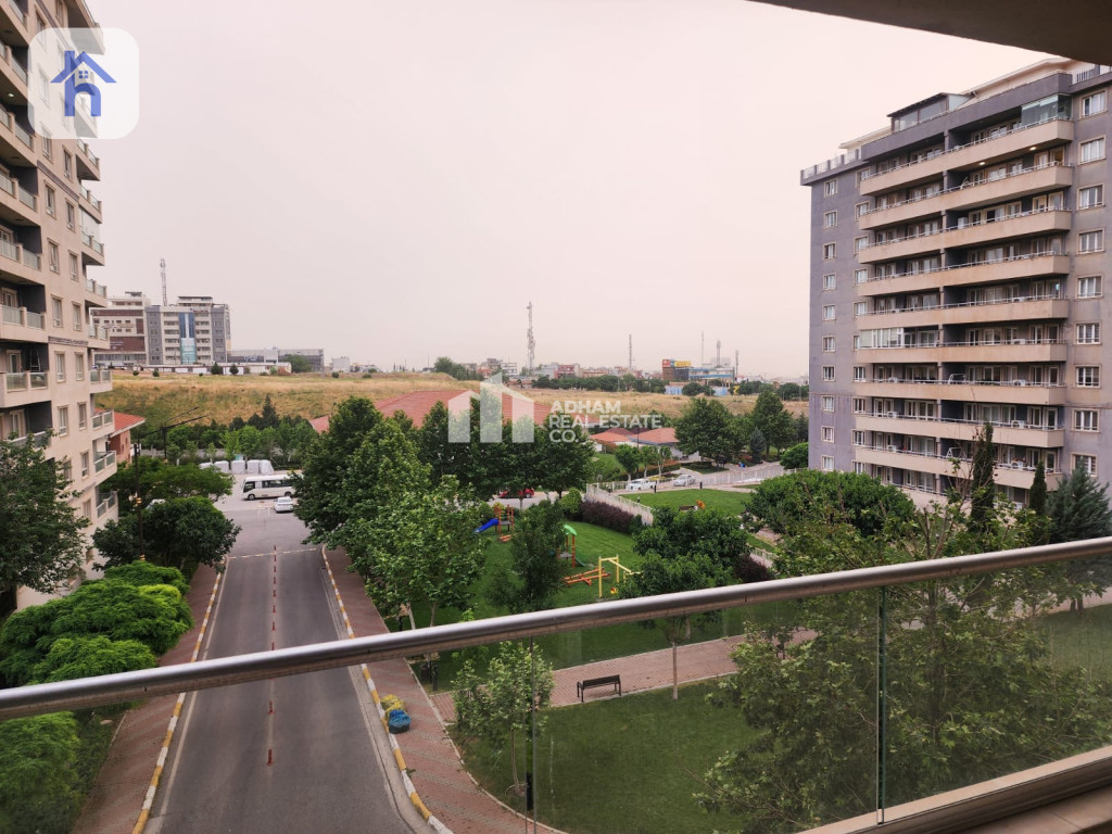 Apartment Opposite Garden