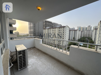 Modern Three-Bedroom Apartment for Rent Image 8