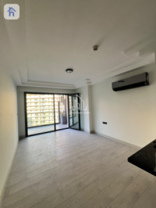 Cozy Single Bedroom Apartment image 3