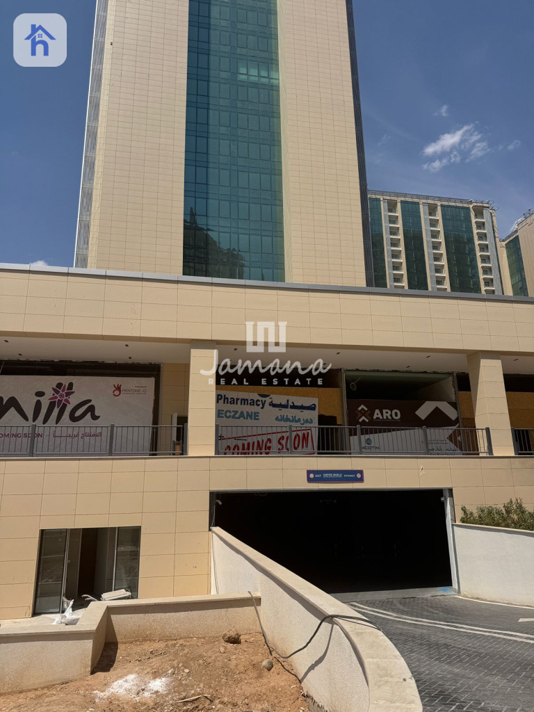 محل تجاري للإيجار في أمباير سكوير