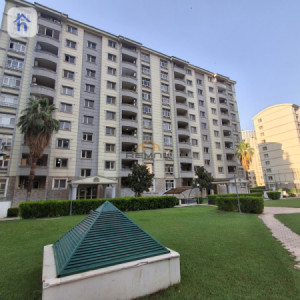 Spacious Apartment Empire Royal image 3