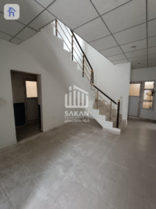 House with 4 Bedrooms for rent Resim 4