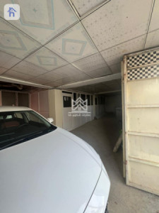 Three Floor House image 14