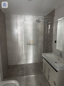Modern apartment in Rami Towers image 6