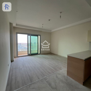 Spacious Apartment in Empire Square image 2