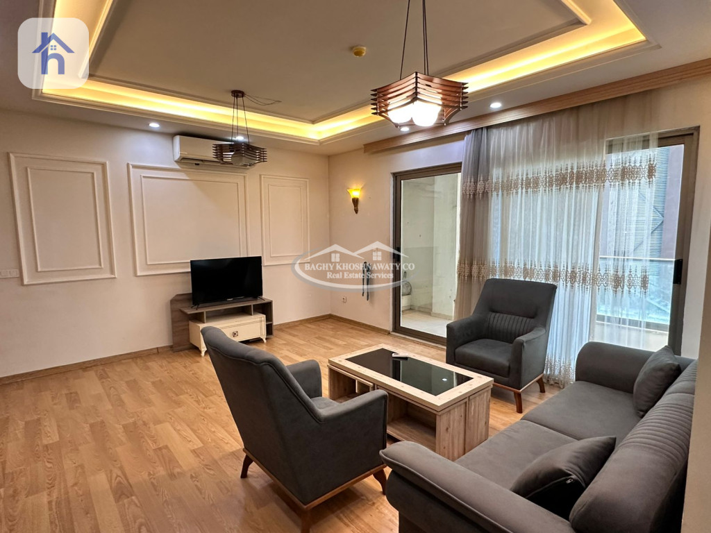 Elegant Apartment with 2 Bedrooms Resim 2