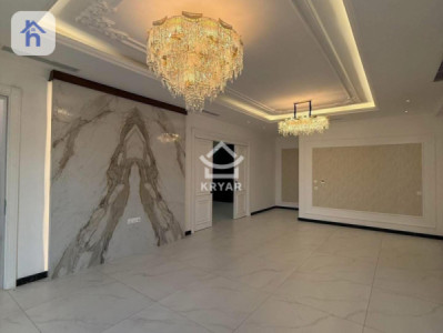 Modern Home with 5 Beds Image 5