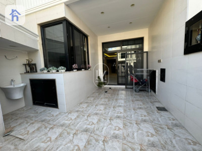 Modern House image 2