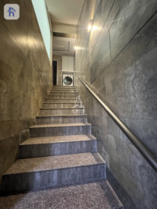 خانووی ڕاخراو بۆ کرێ وێنە 11