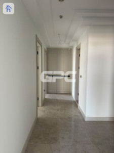 Modern 2-Bedroom Apartment in Rami Tower Image 7